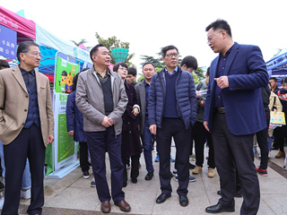 乐鱼网页版登录入口春季校园大型双选会，助力学生就业