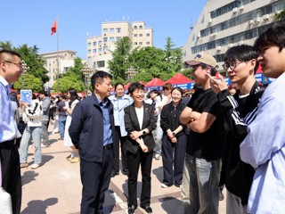 我校与淮北市总工会联合举办“才聚皖北・智汇淮师”专场招聘活动